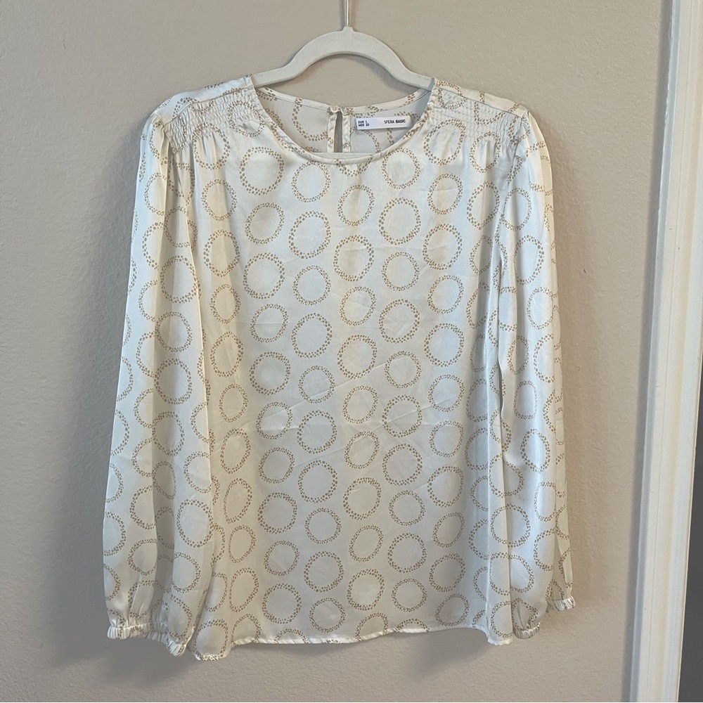 Sfera Women Silky Top, Ivory and Beige, Size L, Long Sleeve.